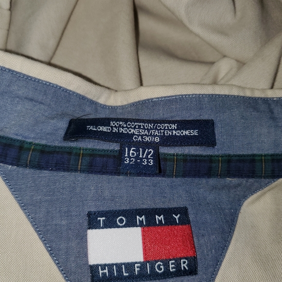 Vintage Tommy Hilfiger tan long.sleeve button down. 16.5 32-33. - Picture 4 of 11